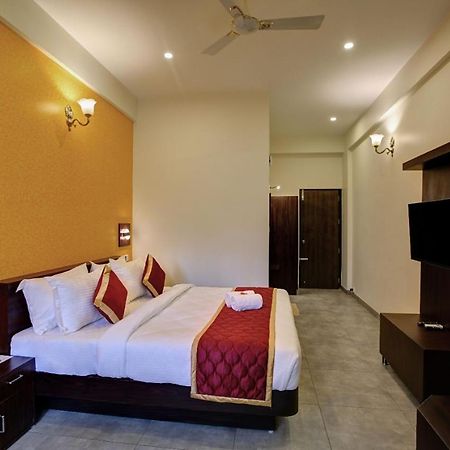 แพดดิงตัน รีสอร์ต แอนด์ สปา Hotel กูชาลนาการ์ ภายนอก รูปภาพ