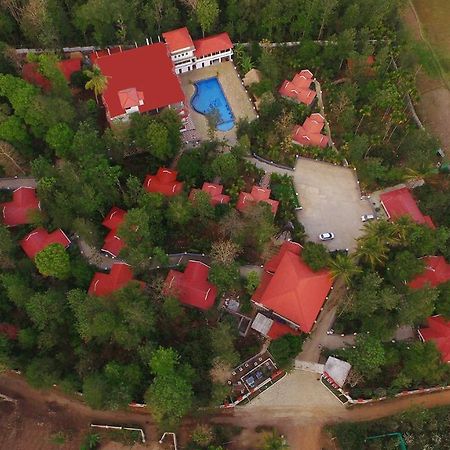 แพดดิงตัน รีสอร์ต แอนด์ สปา Hotel กูชาลนาการ์ ภายนอก รูปภาพ