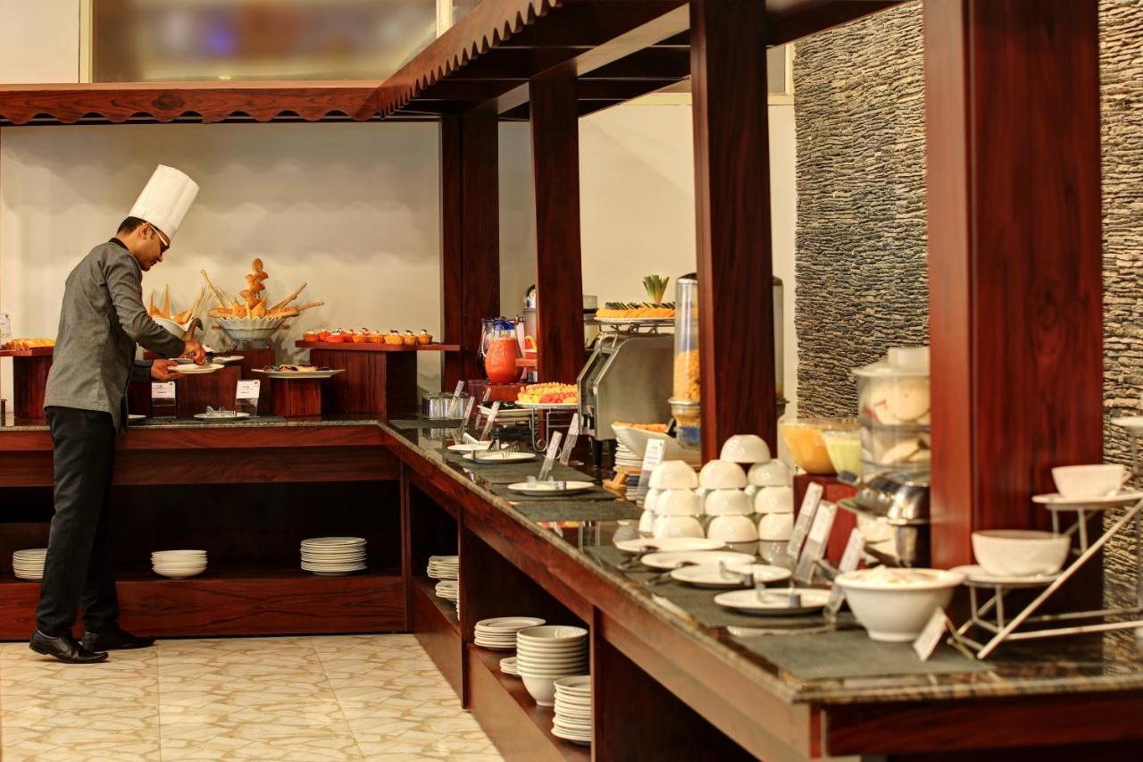 แพดดิงตัน รีสอร์ต แอนด์ สปา Hotel กูชาลนาการ์ ภายนอก รูปภาพ