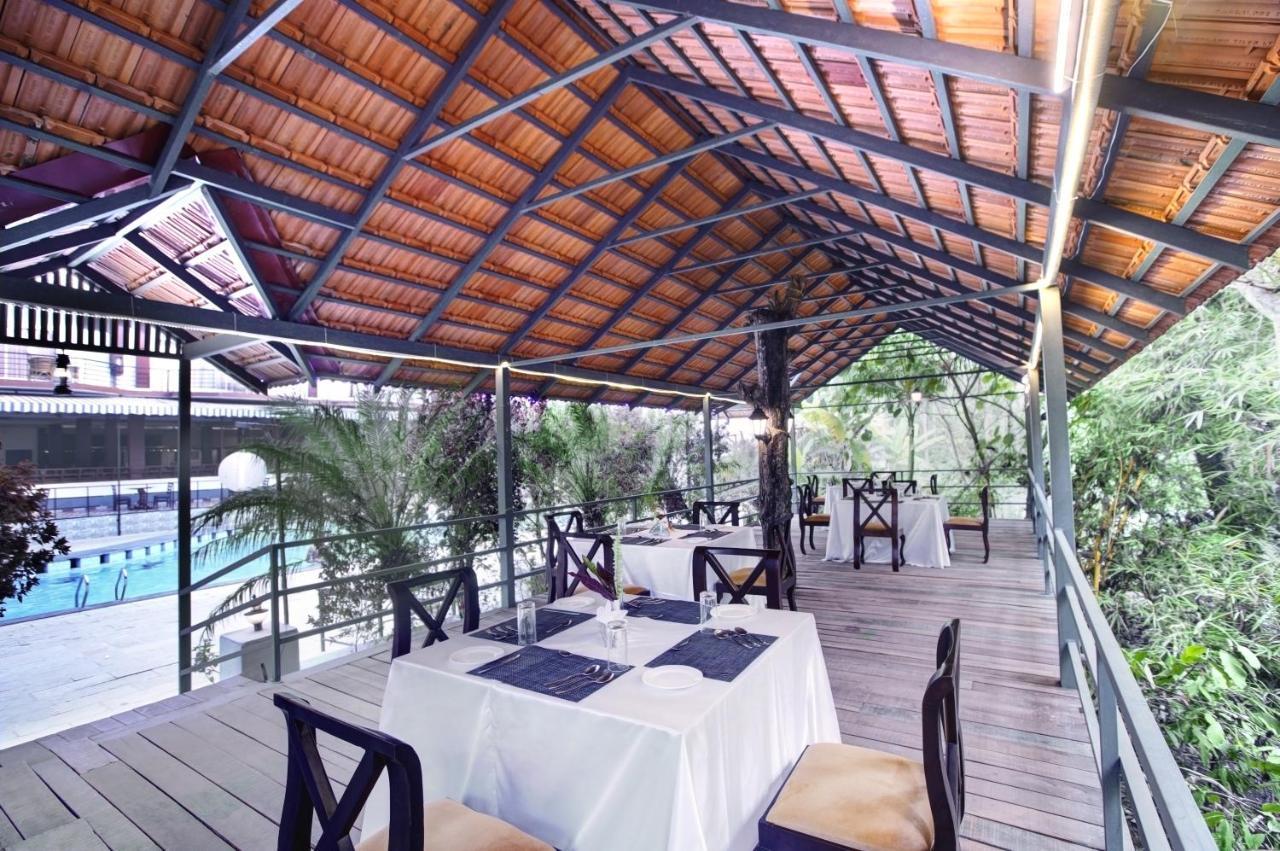 แพดดิงตัน รีสอร์ต แอนด์ สปา Hotel กูชาลนาการ์ ภายนอก รูปภาพ