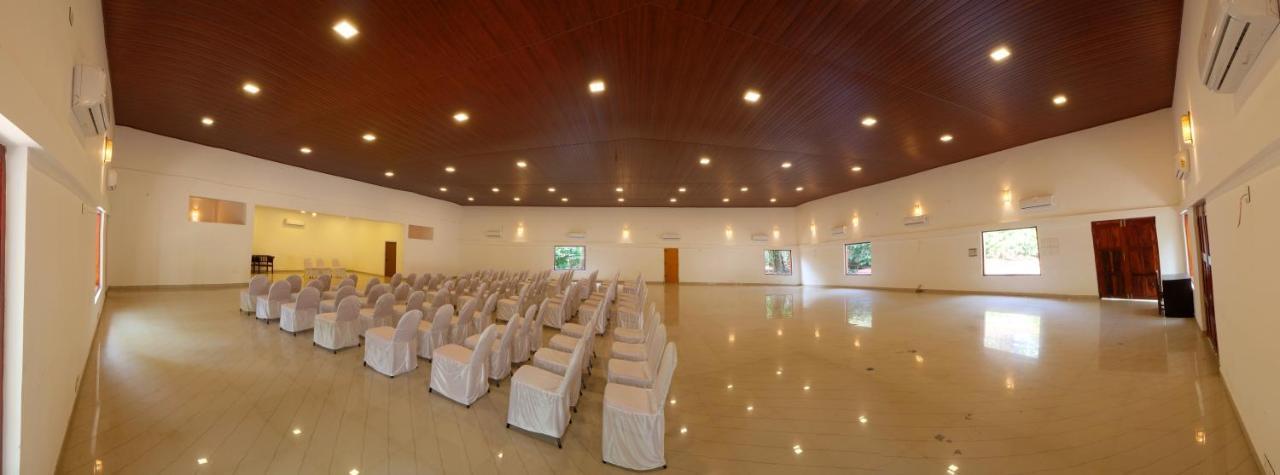 แพดดิงตัน รีสอร์ต แอนด์ สปา Hotel กูชาลนาการ์ ภายนอก รูปภาพ